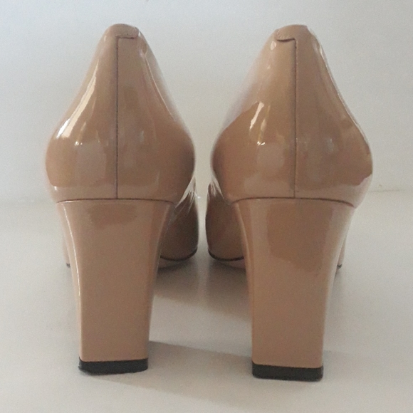 ⚡SOLD⚡Tory Burch 'Raleigh' Patent Leather Pump 1M - Picture 5 of 8